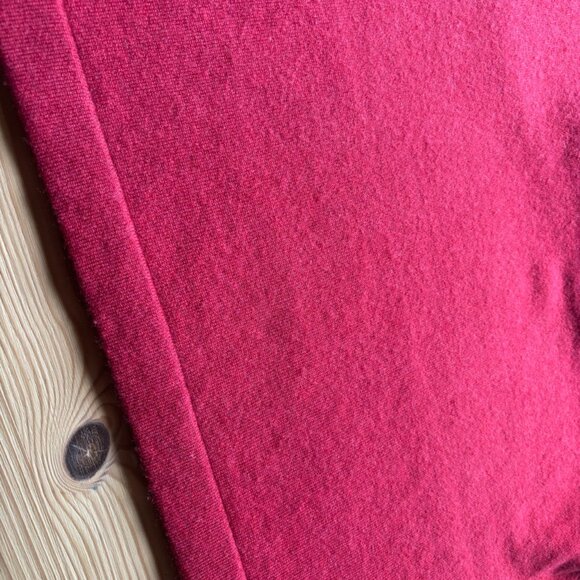 BRUNELLO CUCINELLI Red Cashmere Knit Short Sleeve V-Neck Polo M Beaded Tie - Picture 5 of 5